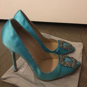 Manolo Blahnik Satin Hangisi heels 37.5